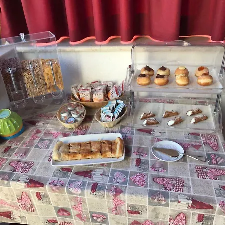 El Nur Bed & Breakfast 2*