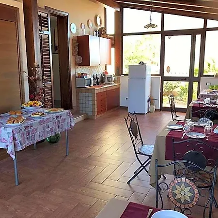 El Nur Bed & Breakfast 4*